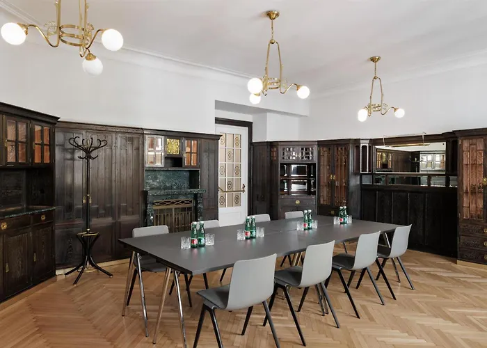 Astoria Vienna, Curio Collection By Hilton