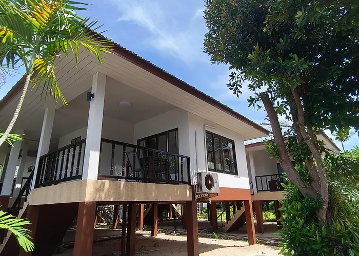 Phalarn Inn Resort Mae Nam