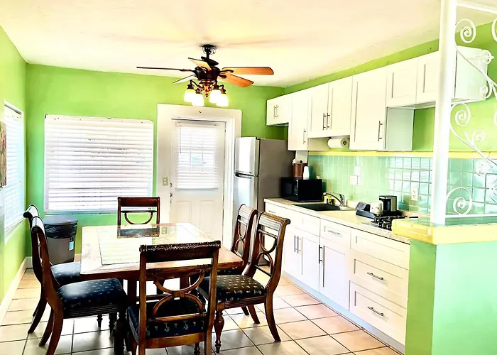 The Pelican Key Largo Cottages