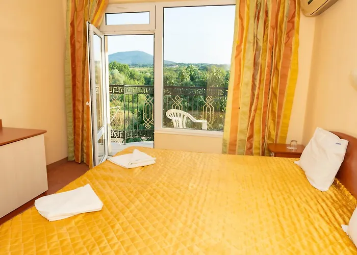 Family Hotel Mimosa Zarewo