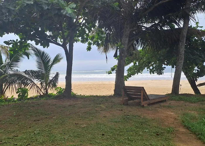 Moonlight Beach Dikwella