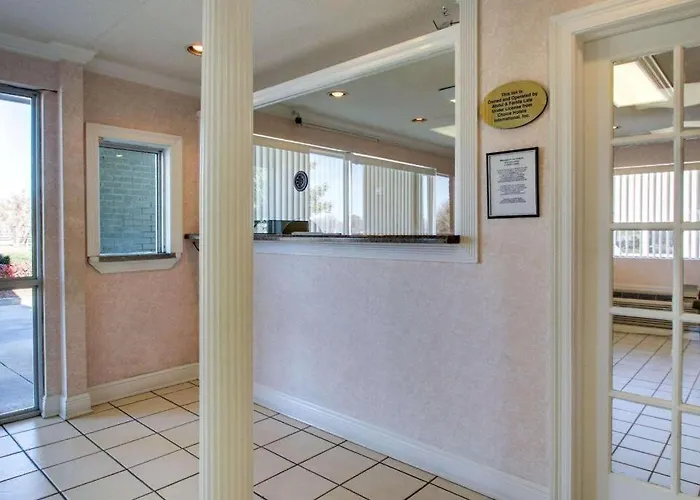 Econo Lodge Meridian South