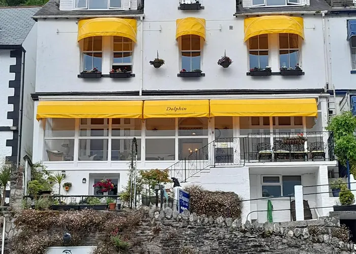 Dolphin Guest House Looe