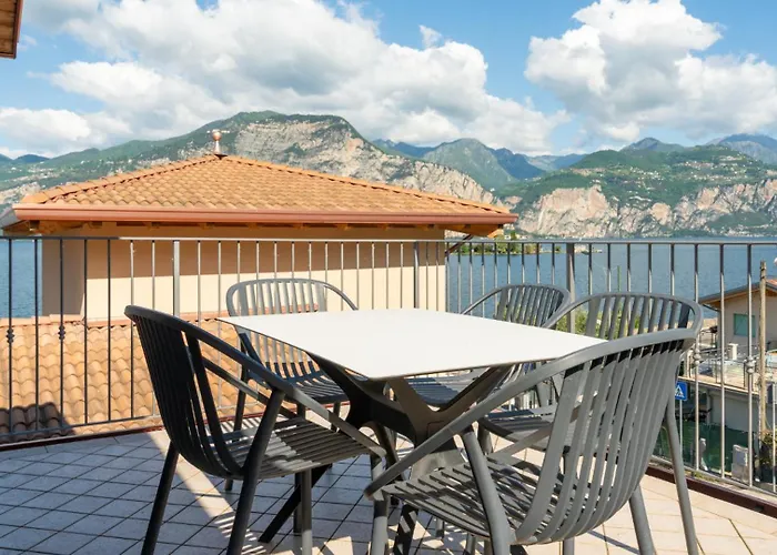 June Stay Lake Garda Brenzone sul Garda