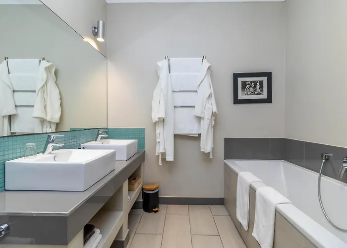 Whale Rock Luxury Lodge Hermanus