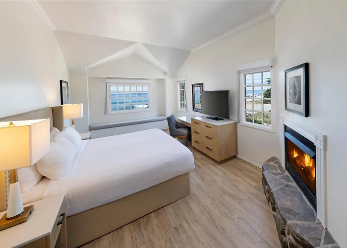 Pelican Inn & Suites Cambria