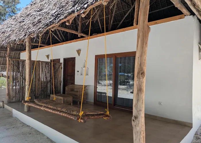 Hakuna Majiwe Beach Lodge