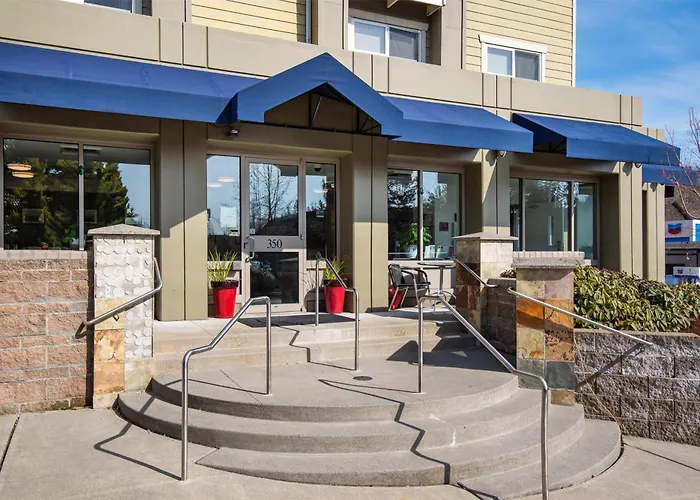 Marshall Suites , Surestay Collection By BW