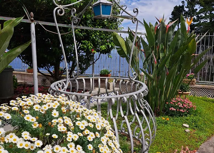 Domus San Vincenzo Bed and Breakfast Sant'Agnello