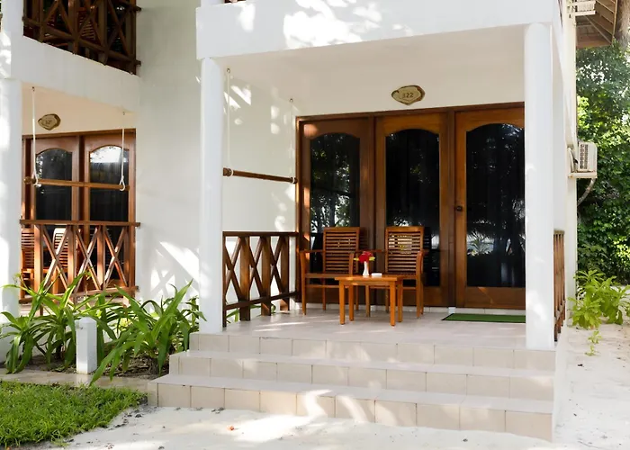 Hotel Fihalhohi Maldives à Guraidhoo 