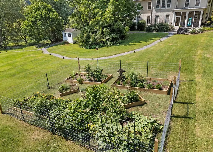 Steeles Tavern Manor Bed And Breakfast
