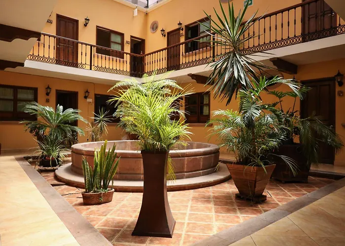 Hotel Casa Del Virrey & Suites