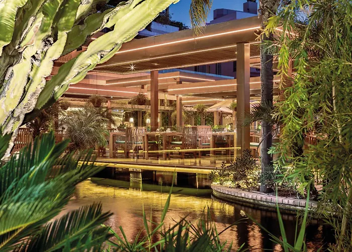 Four Seasons Hotel Agios Tychonas