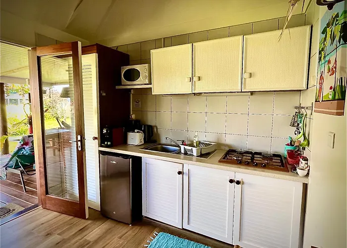 Linareva Moorea Beach Resort Haapiti