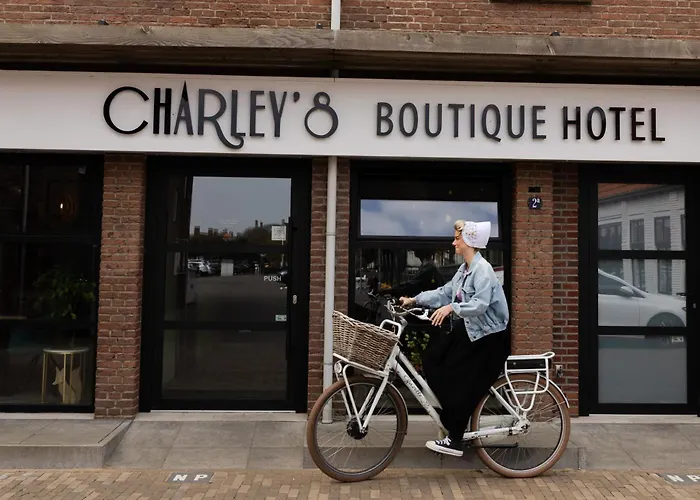 Boutique Charley'S