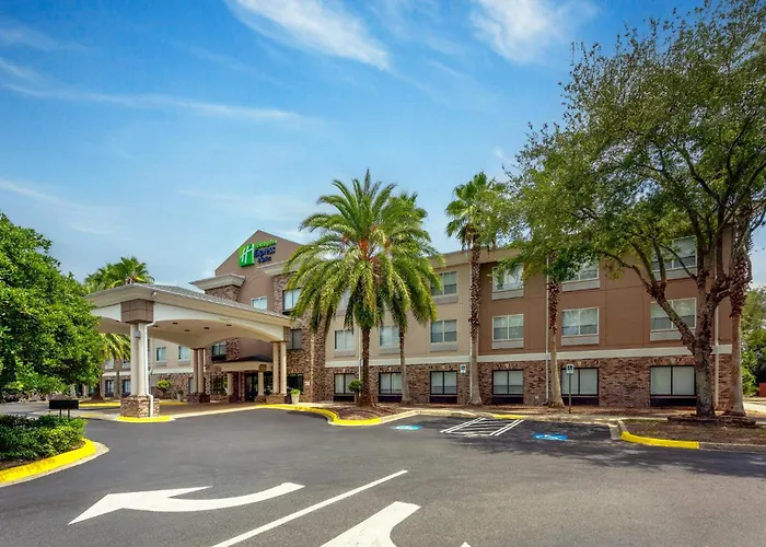 Holiday Inn Express & Suites -Blount Island By Ihg