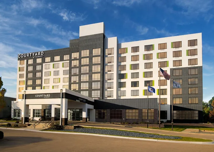Courtyard By Marriott Edina