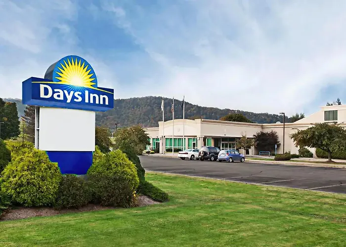 Days Inn By Wyndham Warren