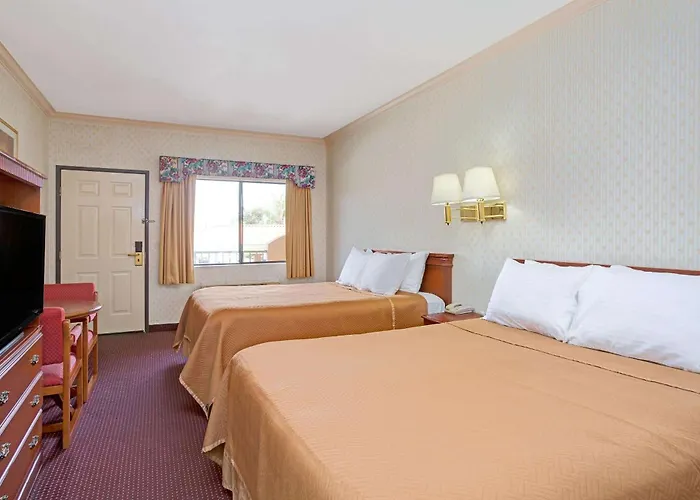 Travelodge By Wyndham Lynwood