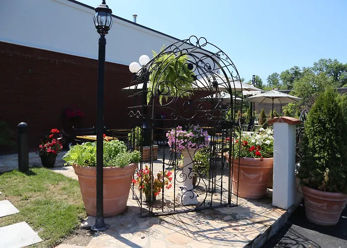 Best Western Plus Fairfield Executive Inn