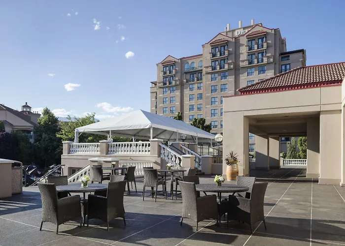 Delta Hotels By Marriott Grand Okanagan Resort Kelowna