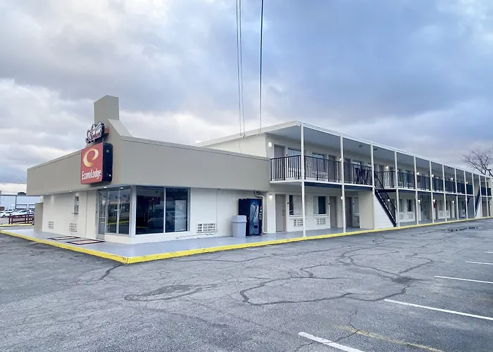 Econo Lodge Airport