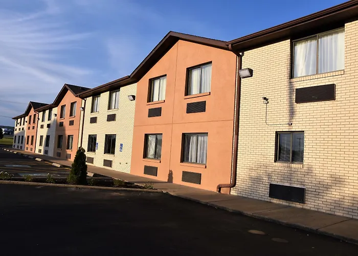 Quality Inn & Suites Metropolis I-24