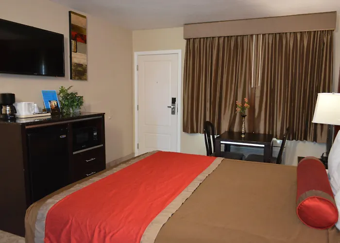 Harbor Inn & Suites Oceanside Marina Camp Pendleton