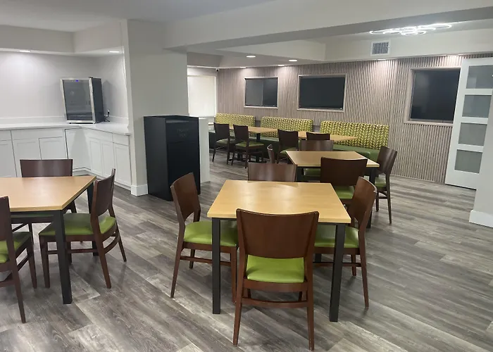 Quality Inn & Suites Orlando East - Ucf Area