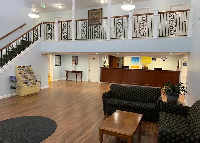 Days Inn By Wyndham Columbus In