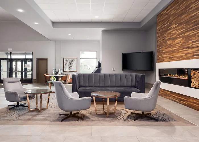 Delta Hotels By Marriott Fargo
