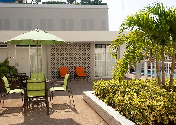 Courtyard Miami Coral Gables