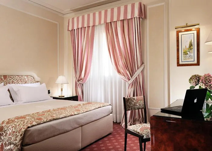 Hotel De La Ville Florencia