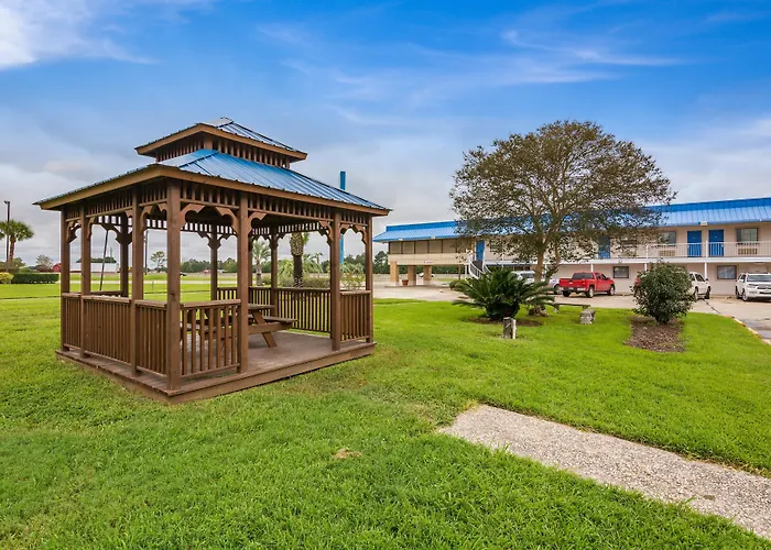 Motel 6-Winnie, Tx