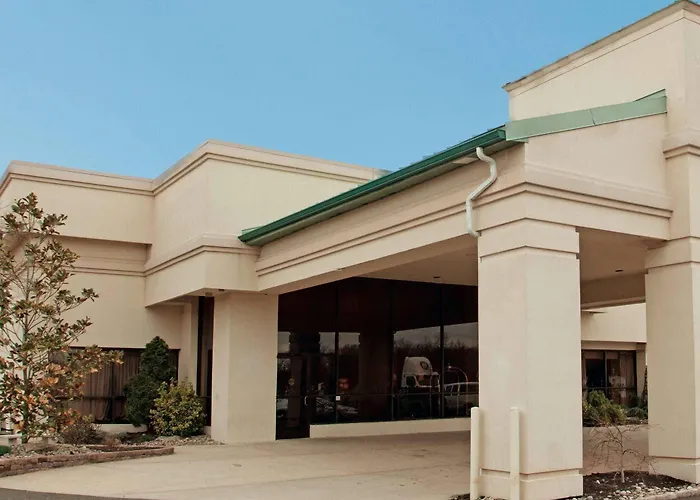 Ramada Inn By Wyndham Fairfield Nj