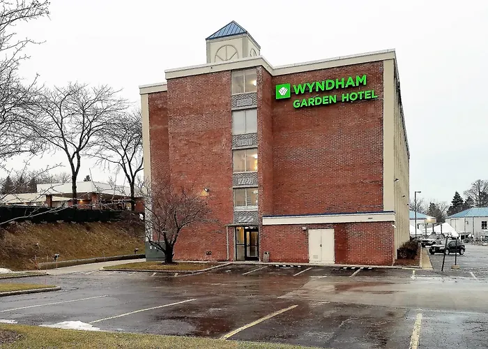 Wyndham Garden Kenosha Harborside