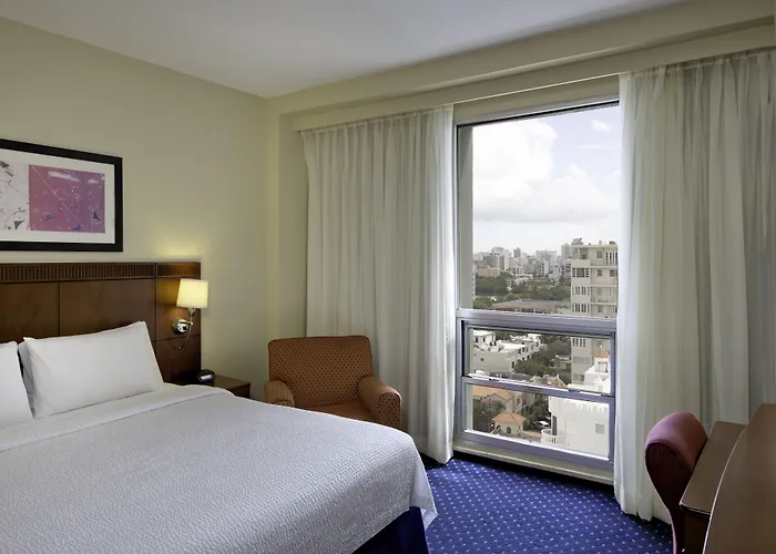 Hotel Courtyard By Marriott San Juan Miramar