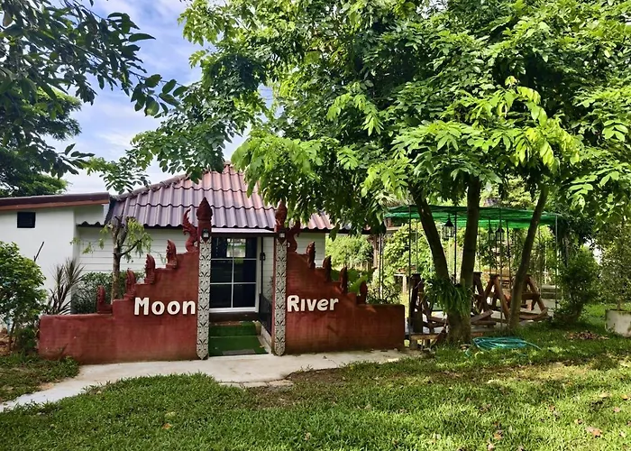 Moon River Resort Phimai
