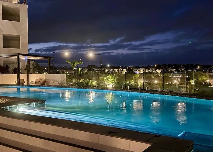Azzure Bokarina Penthouse- Brand New- Ocean View- Resort Style Pool- Steam Room