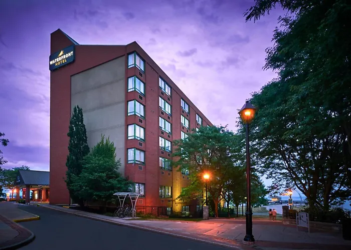 Waterfront Hotel Downtown Burlington