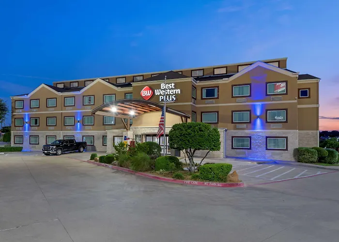 Best Western Plus Arlington North & Suites
