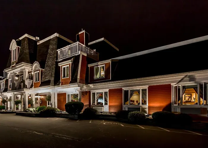 Inn On The Lake