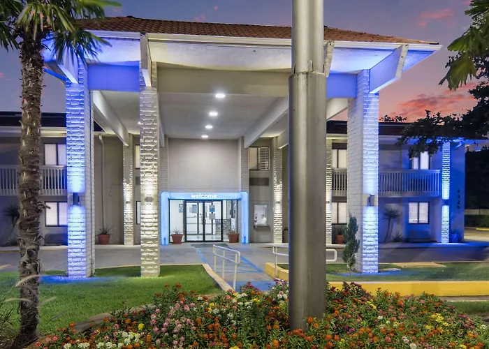 Motel 6-Addison, Tx - Dallas