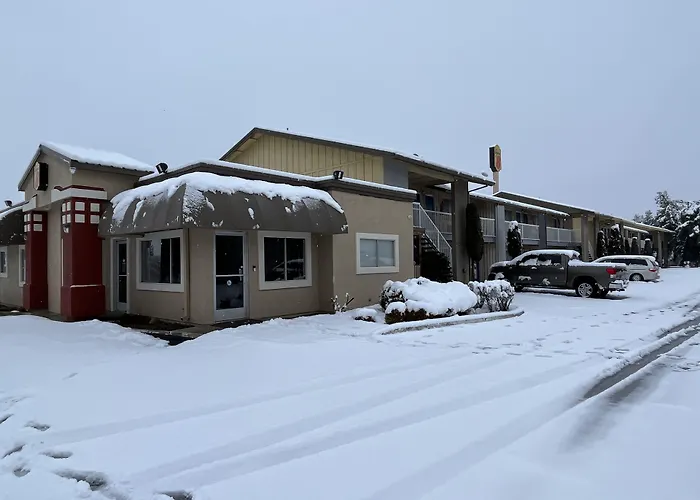Super 8 By Wyndham Red Bluff