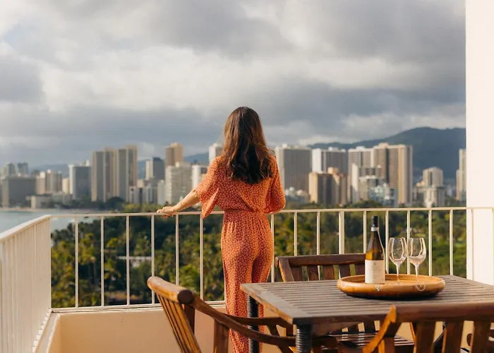 Lotus Honolulu At Diamond Head Hotel