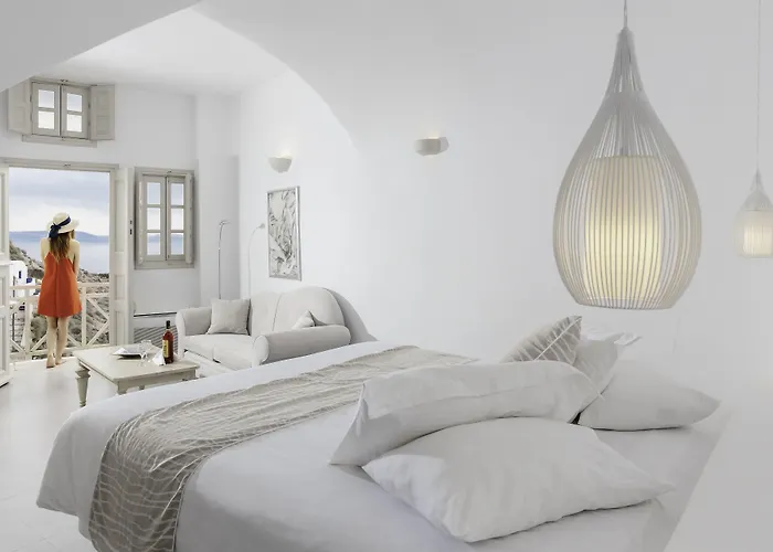 Oia Mare Villas