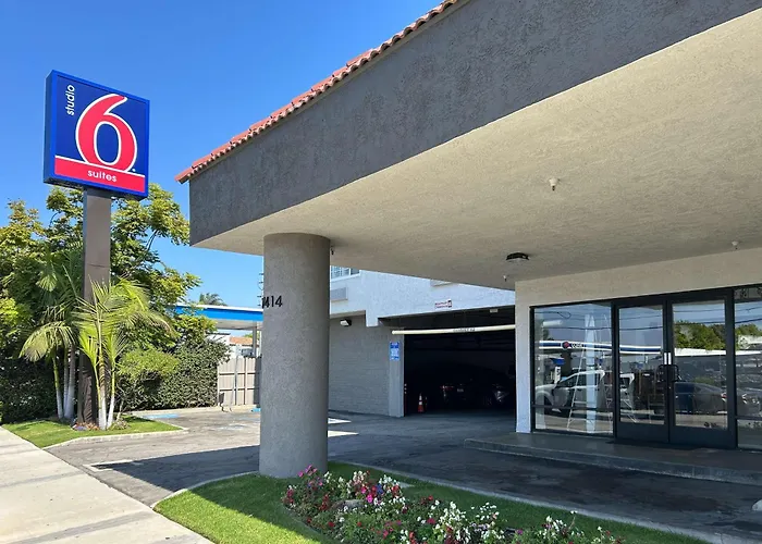 Studio 6 Suites Gardena, Ca