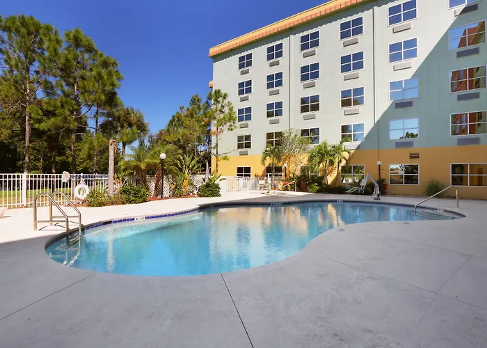 Allure Suites Of Fort Myers