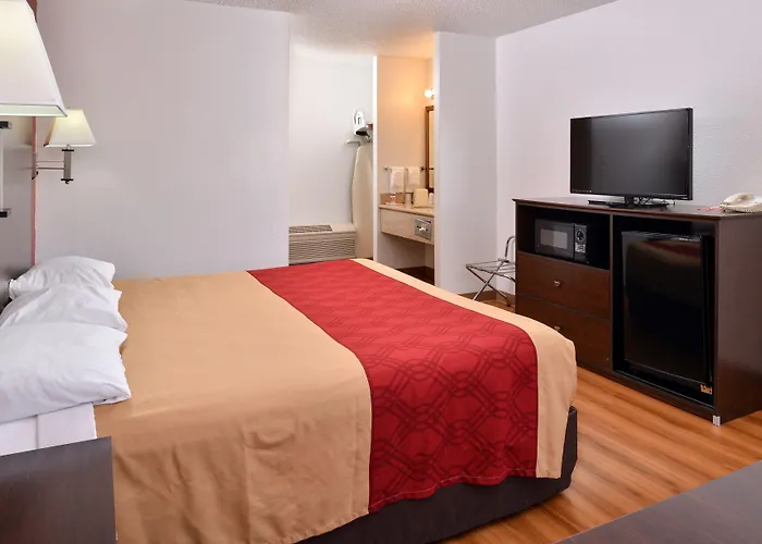 Bend Inn & Suites