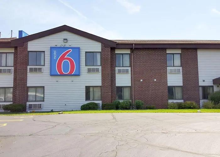 Motel 6-Saukville, Wi